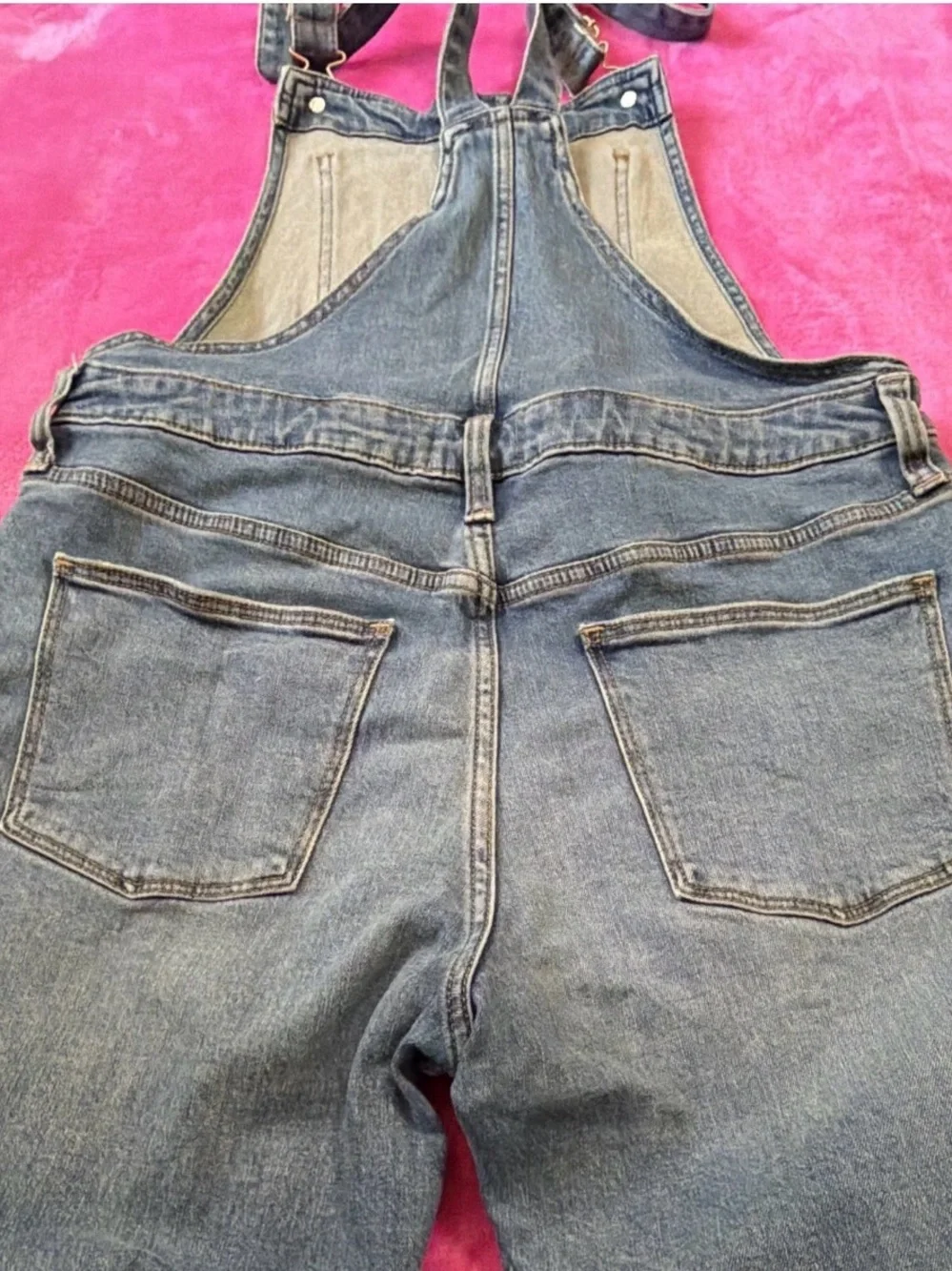 Universal Thread Women’s overall 8/29R blue, adjustable straps excellent con